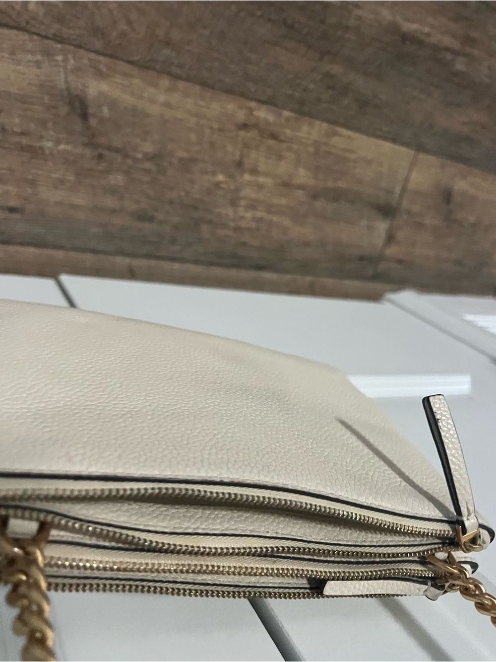 Tory Burch Cream Pebbled Leather Crossbody with Gold Hardware - Picture 7 of 15